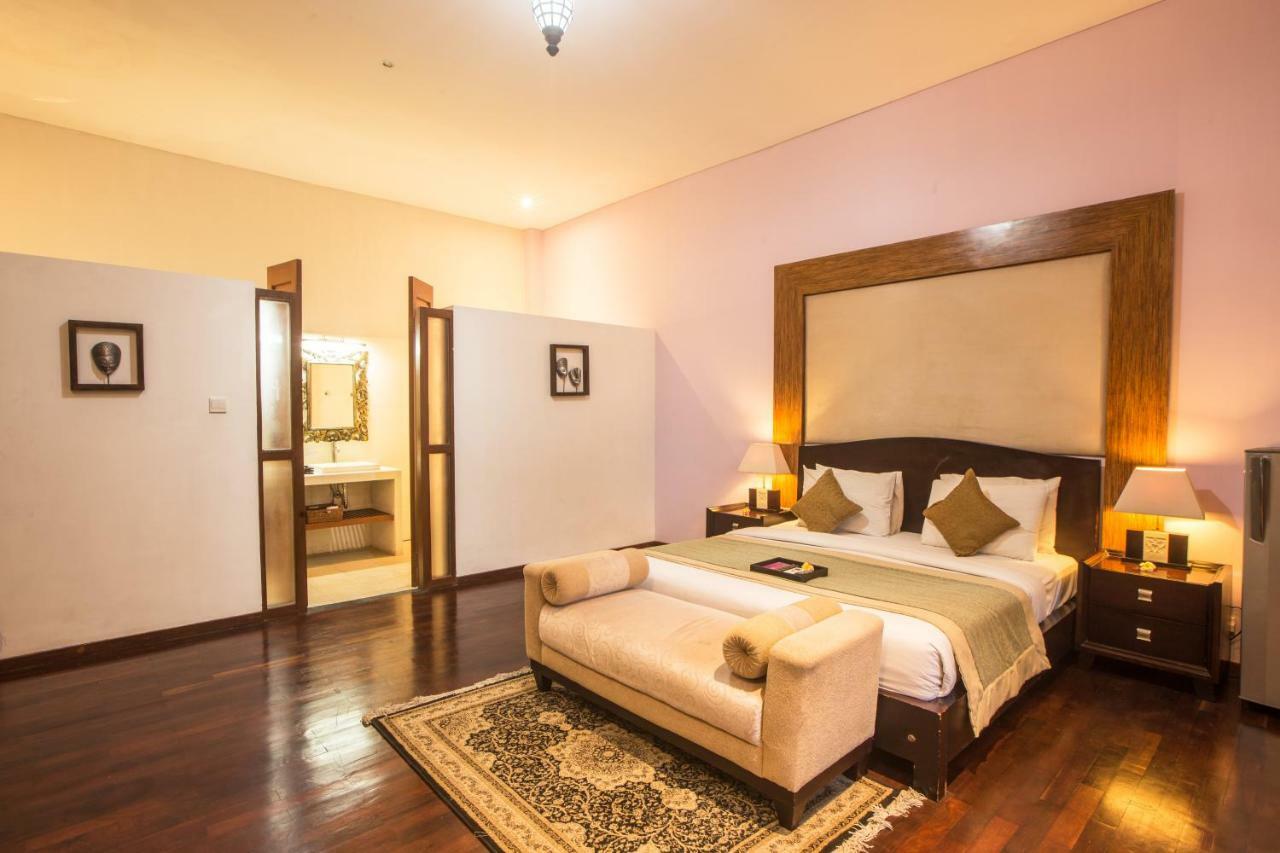 Marbella Pool Suites Seminyak Exterior photo